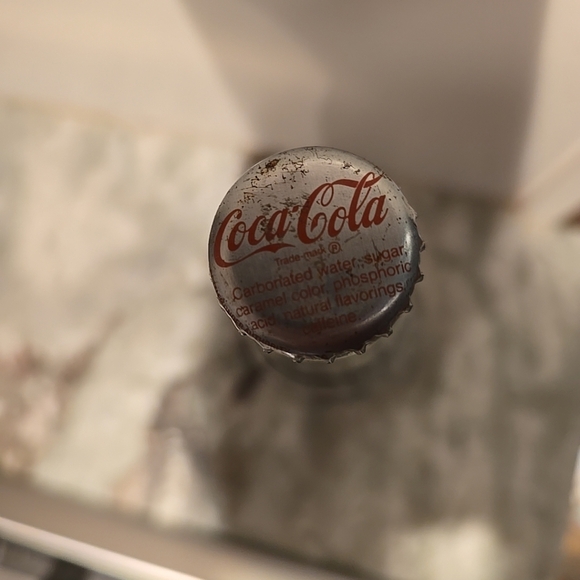 Vintage 1984 Coca-Cola Kentucky Derby Commemorative Bottle - Picture 3 of 3